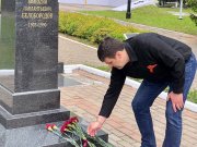 Память, сквозь которую живёт Родина: Постпред Губернатора принял участие в митинге-реквиеме у Мемориала воинам-сибирякам в Подмосковье